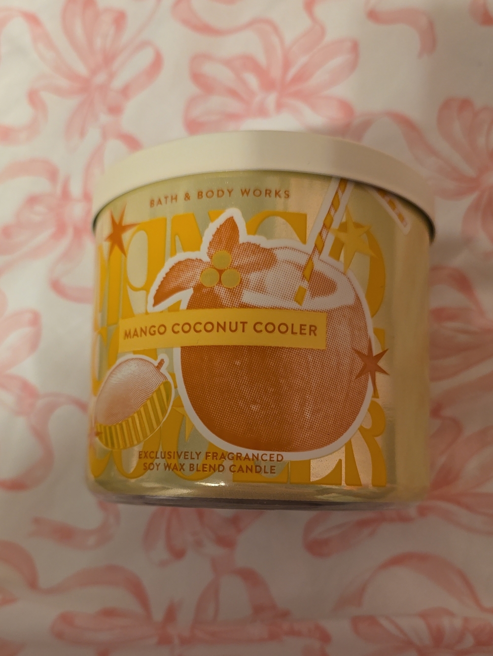 BNWT Bath And Body Works Mango Coconut Cooler 3 Wick Candle